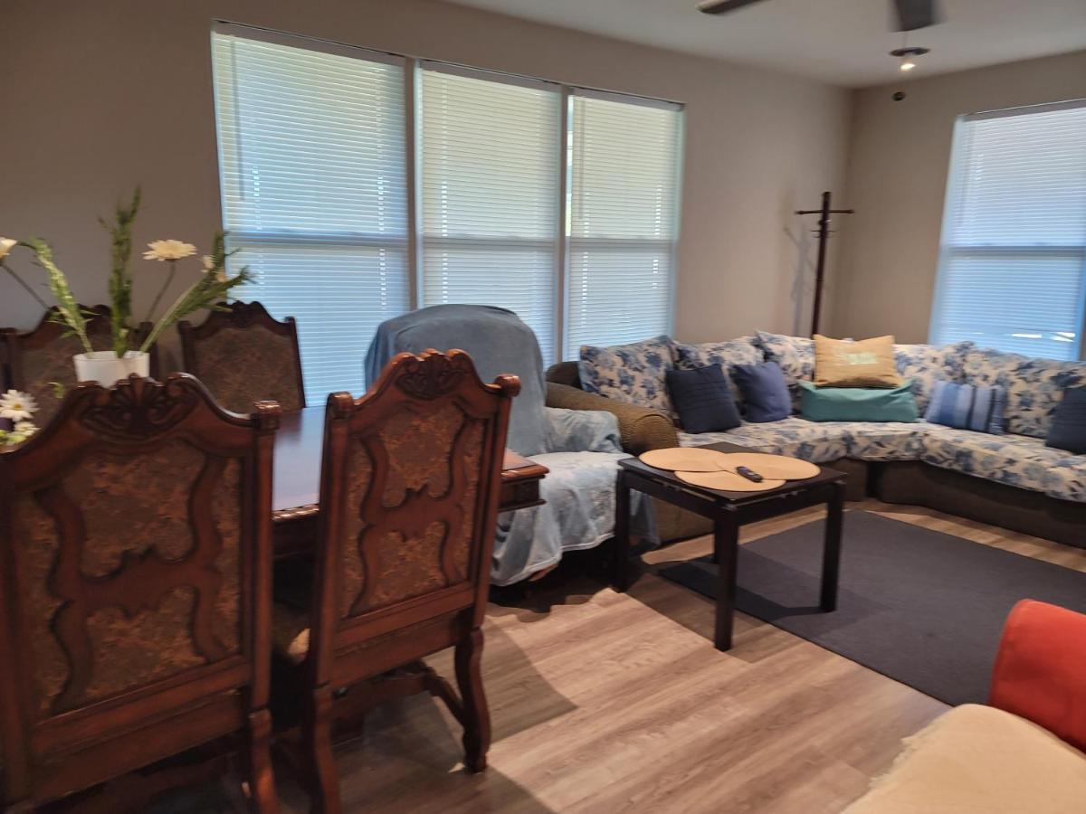 Attractive House In The Center Of Miltonヴィラ エクステリア 写真