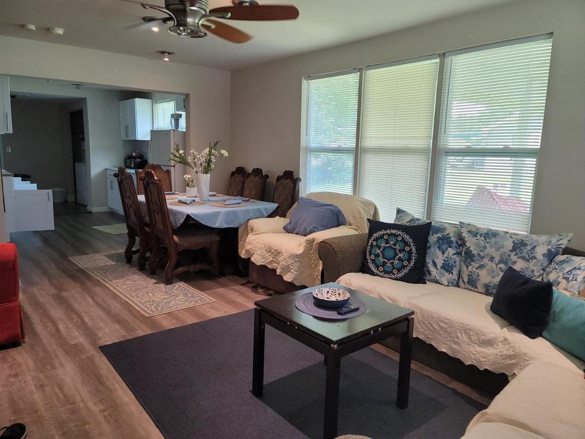 Attractive House In The Center Of Miltonヴィラ エクステリア 写真